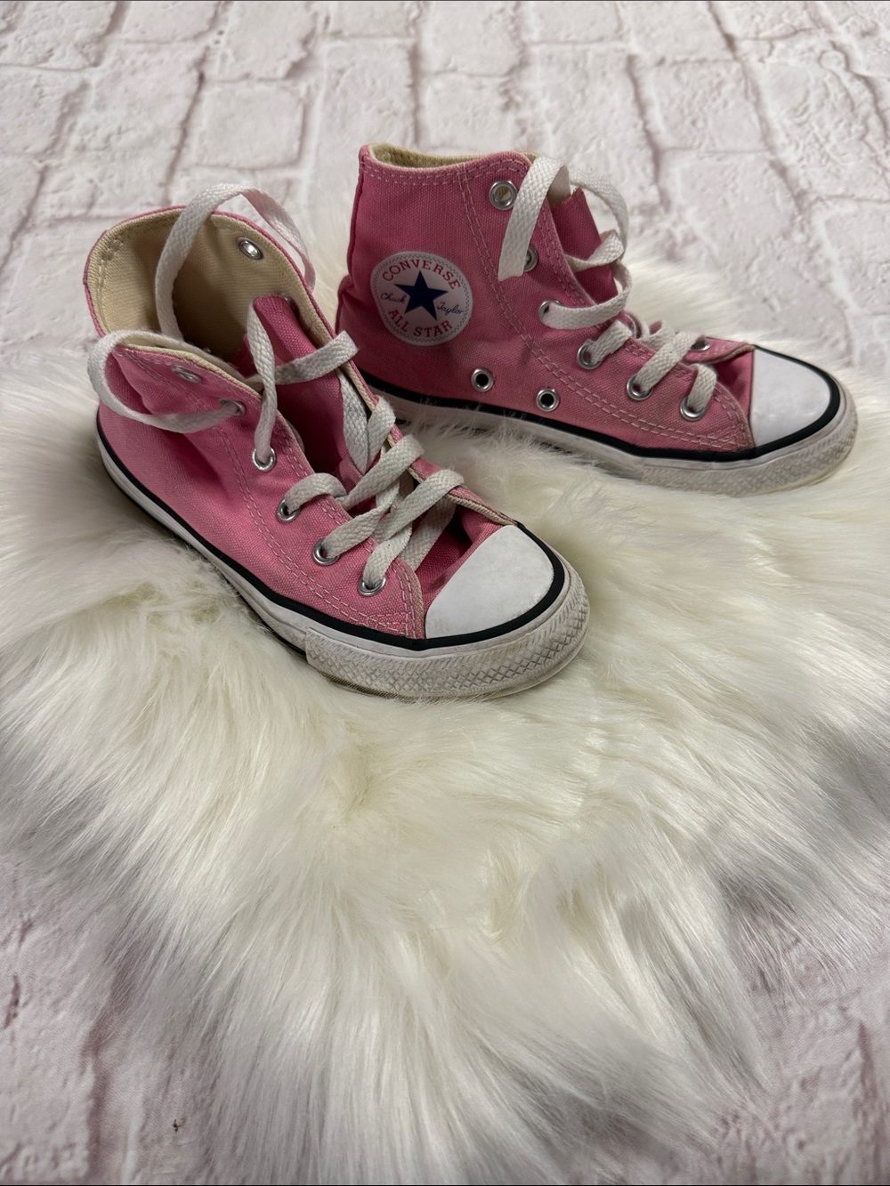 Converse Chuck Taylor Pink High-Top Kids Sneakers